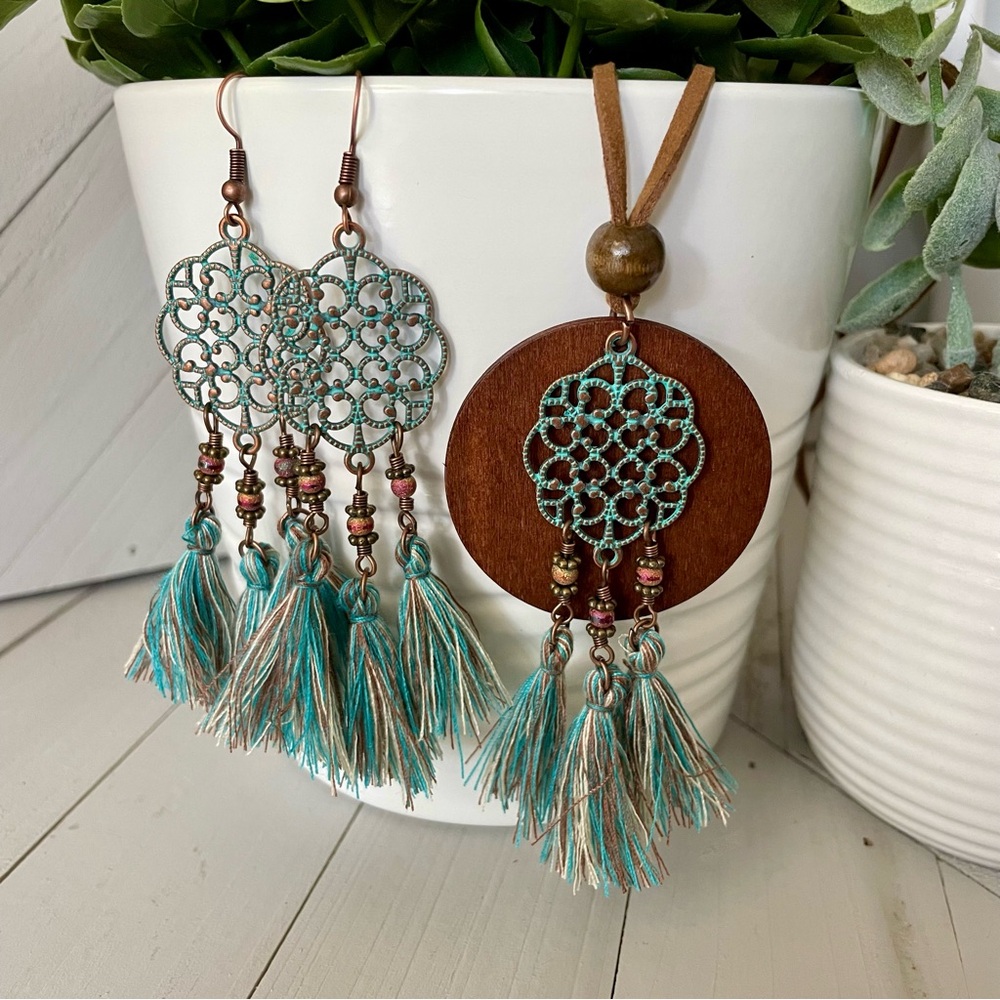 BLING: Boho Style Jewelry Set: Earrings + Necklace
